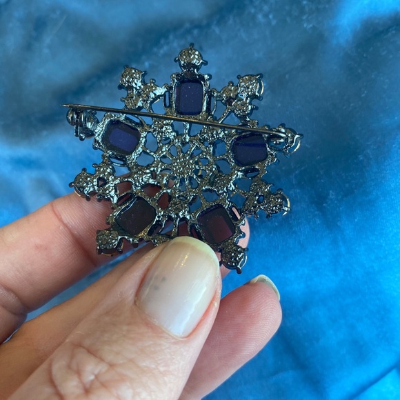 Purple vintage brooch pin - Picture 3 of 4